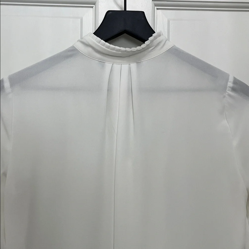 White House Black Market Chiffon Bow Tie V-Neck Blouse - Size 0